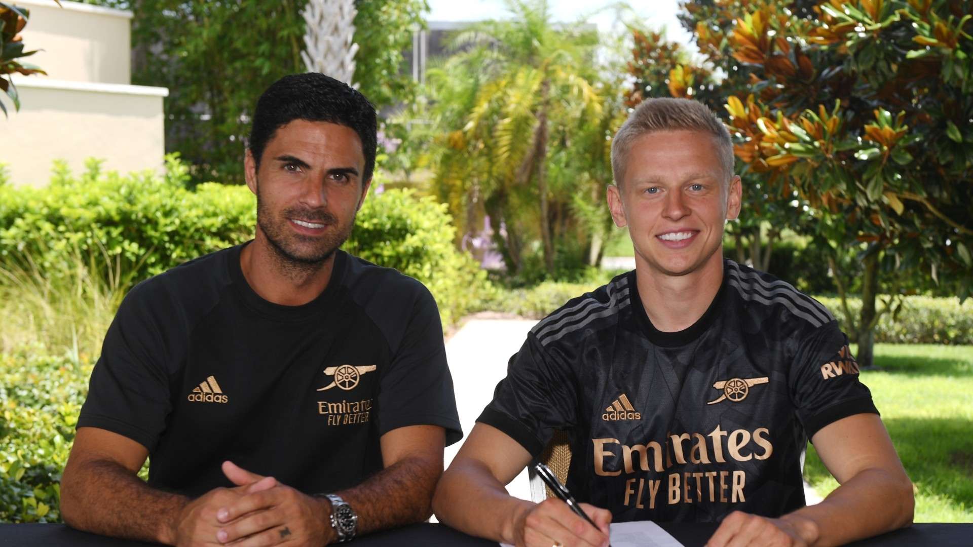 這位年輕的 這位年輕的