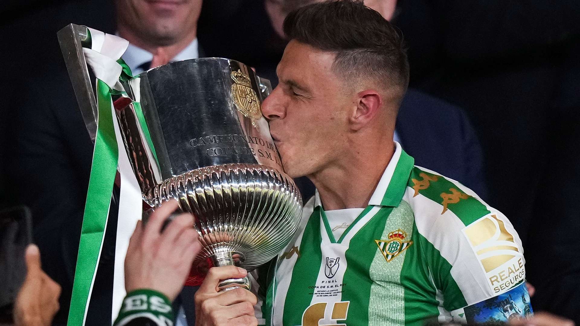 性推向了新 性推向了新